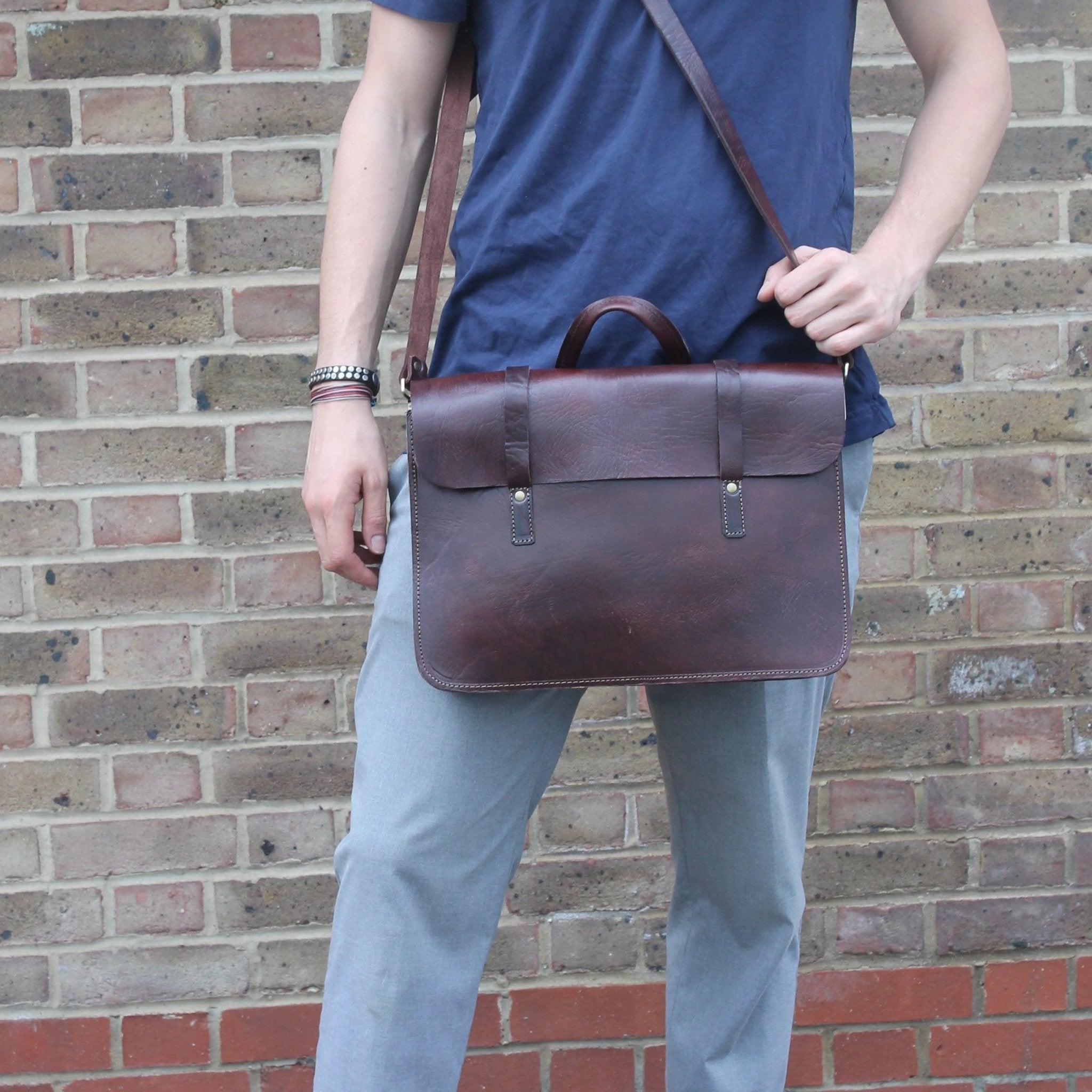 Jordan leather messenger Bag Dark Brown - Artisan Stories