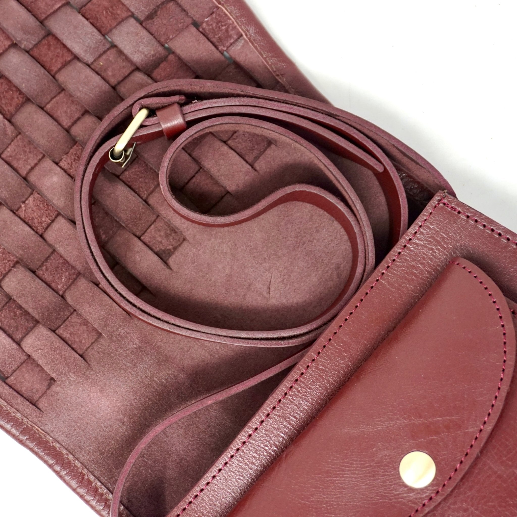 Leather Sam Woven Saddle Bag - burgundy - Artisan Stories