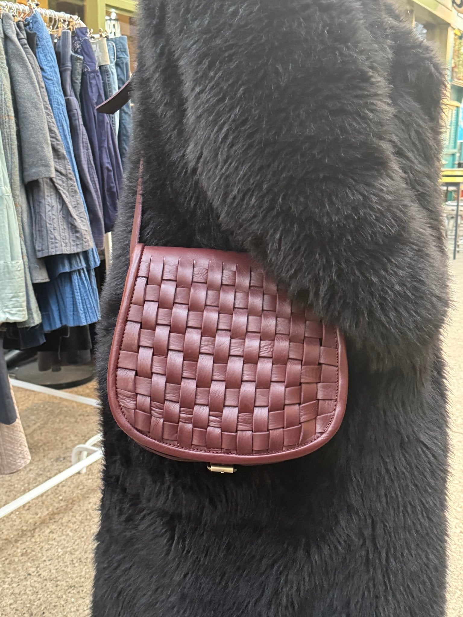 Leather Sam Woven Saddle Bag - burgundy - Artisan Stories