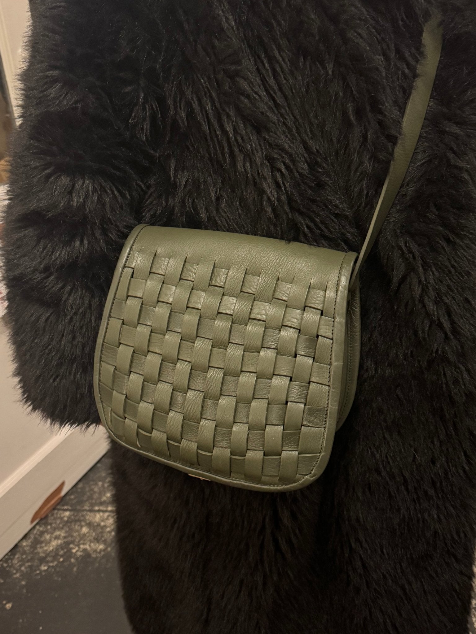 Leather Sam Woven Saddle Bag - green - Artisan Stories