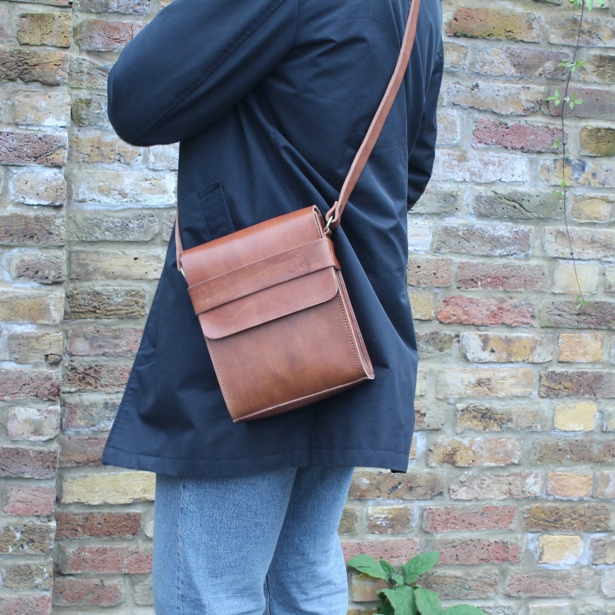 Light Brown Leather City Bag - Artisan Stories