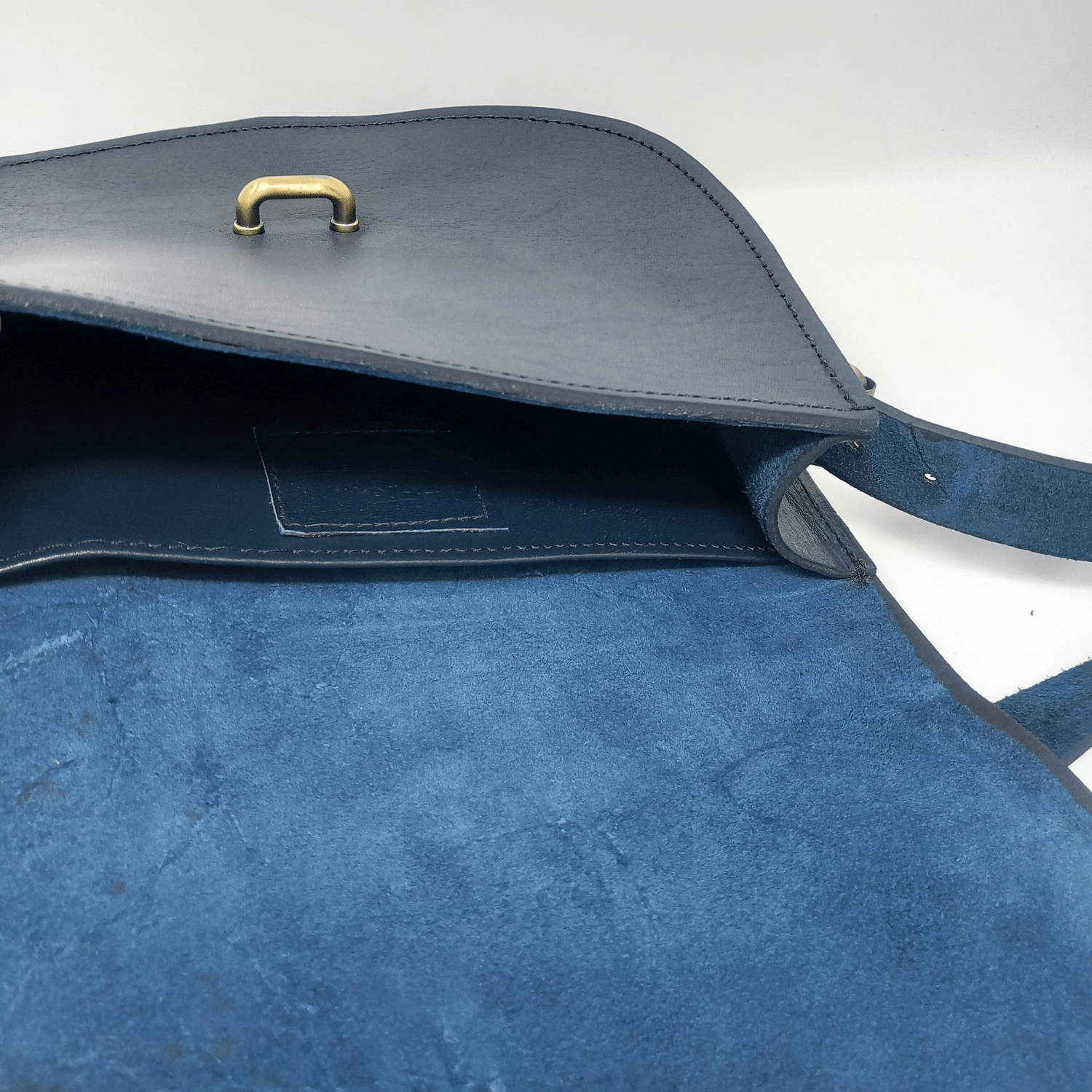 Loop Closure Leather Saddle Bag Sam Crossbody - Navy Blue - Artisan Stories