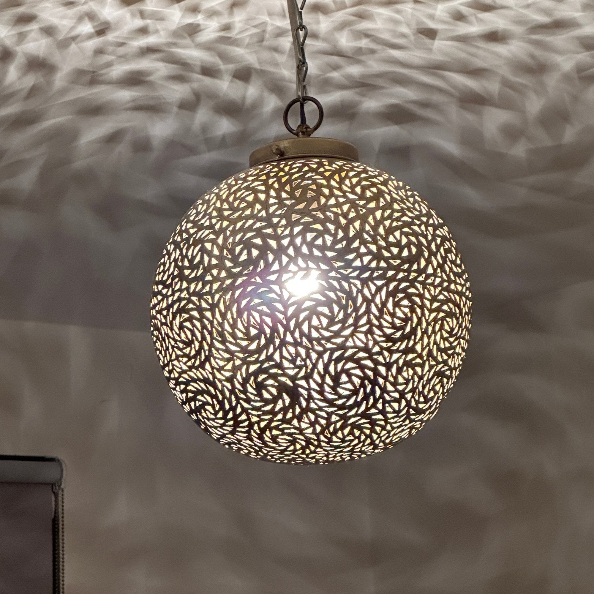 Moroccan Globe ceiling light - Artisan Stories