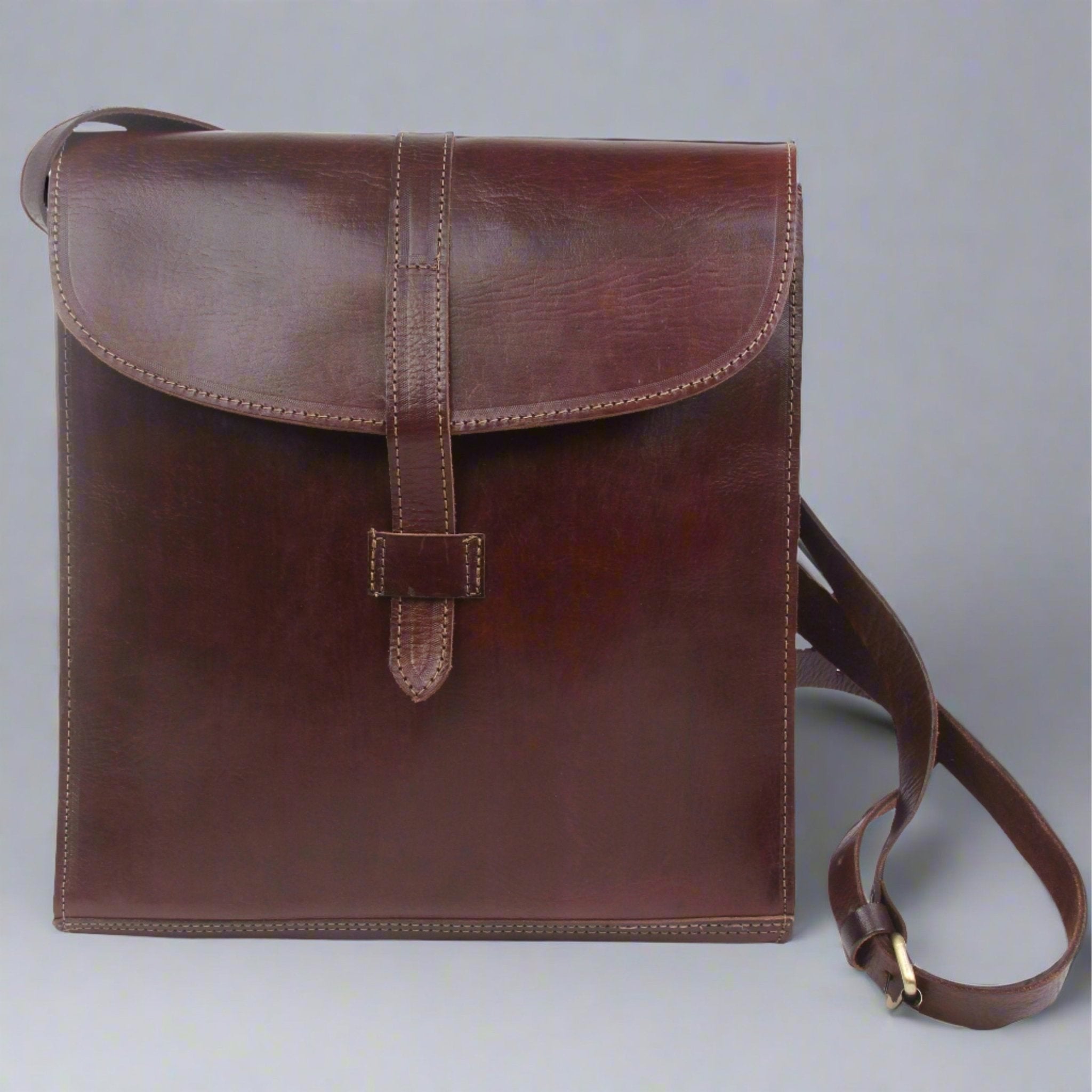 Nico dark brown leather Messenger Bag - Artisan Stories