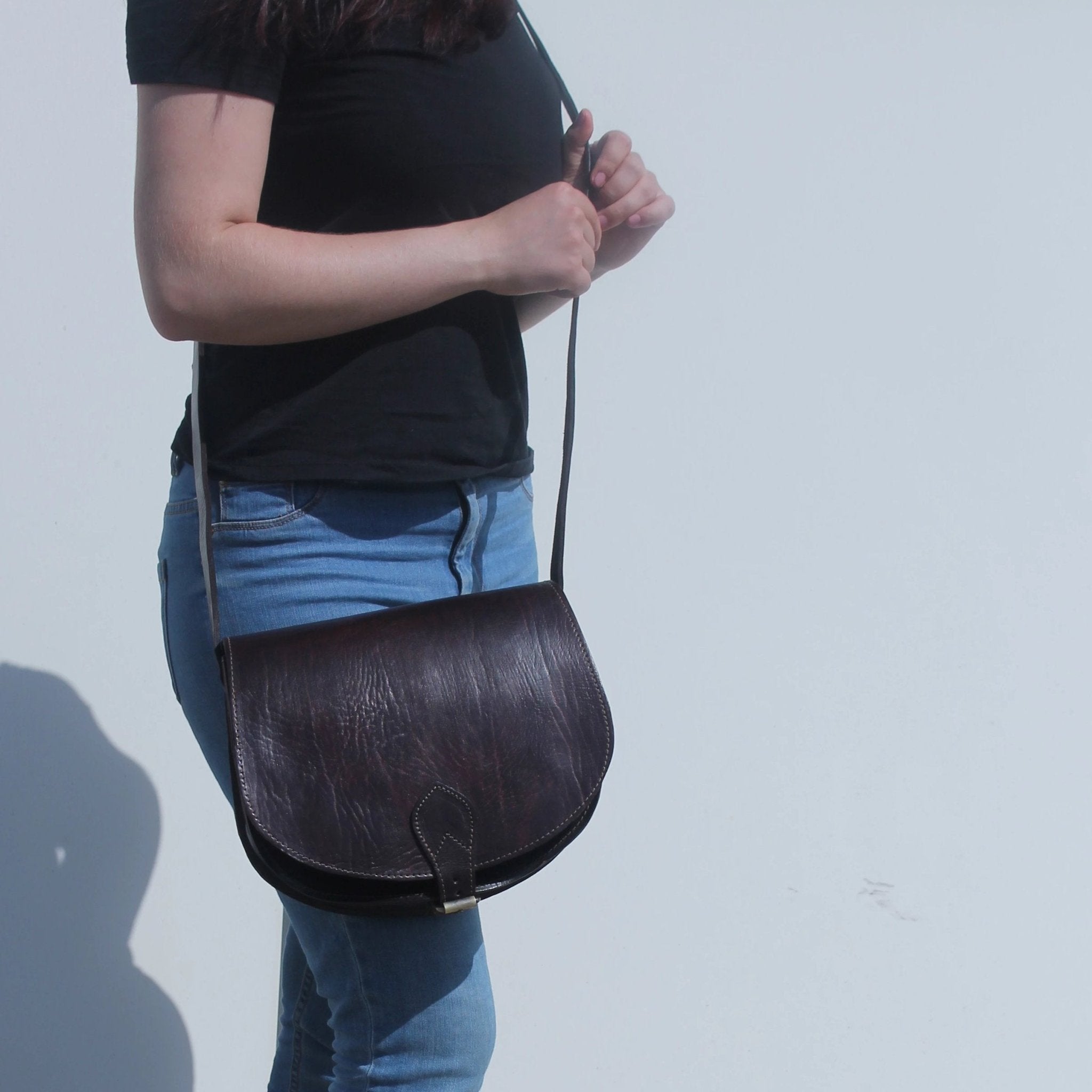 Sam Leather Saddle Bag - Dark brown - Artisan Stories