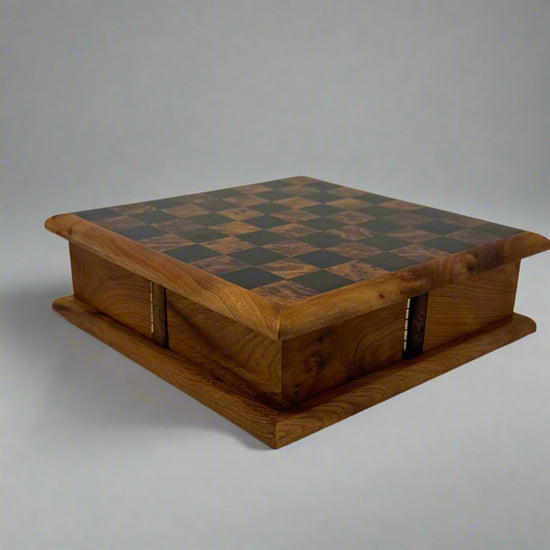 Secret Chess Game Thuya Wood - Artisan Stories