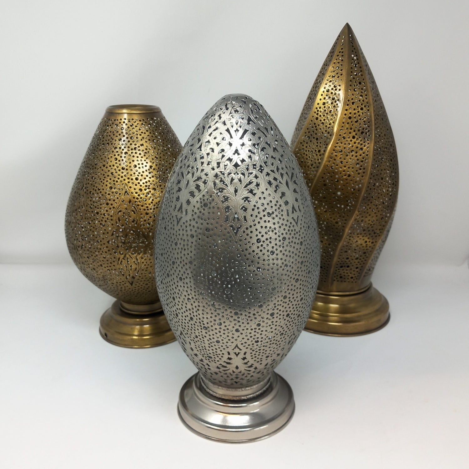 Silver Brass patterned Filigree table lamp egg shape - Artisan Stories