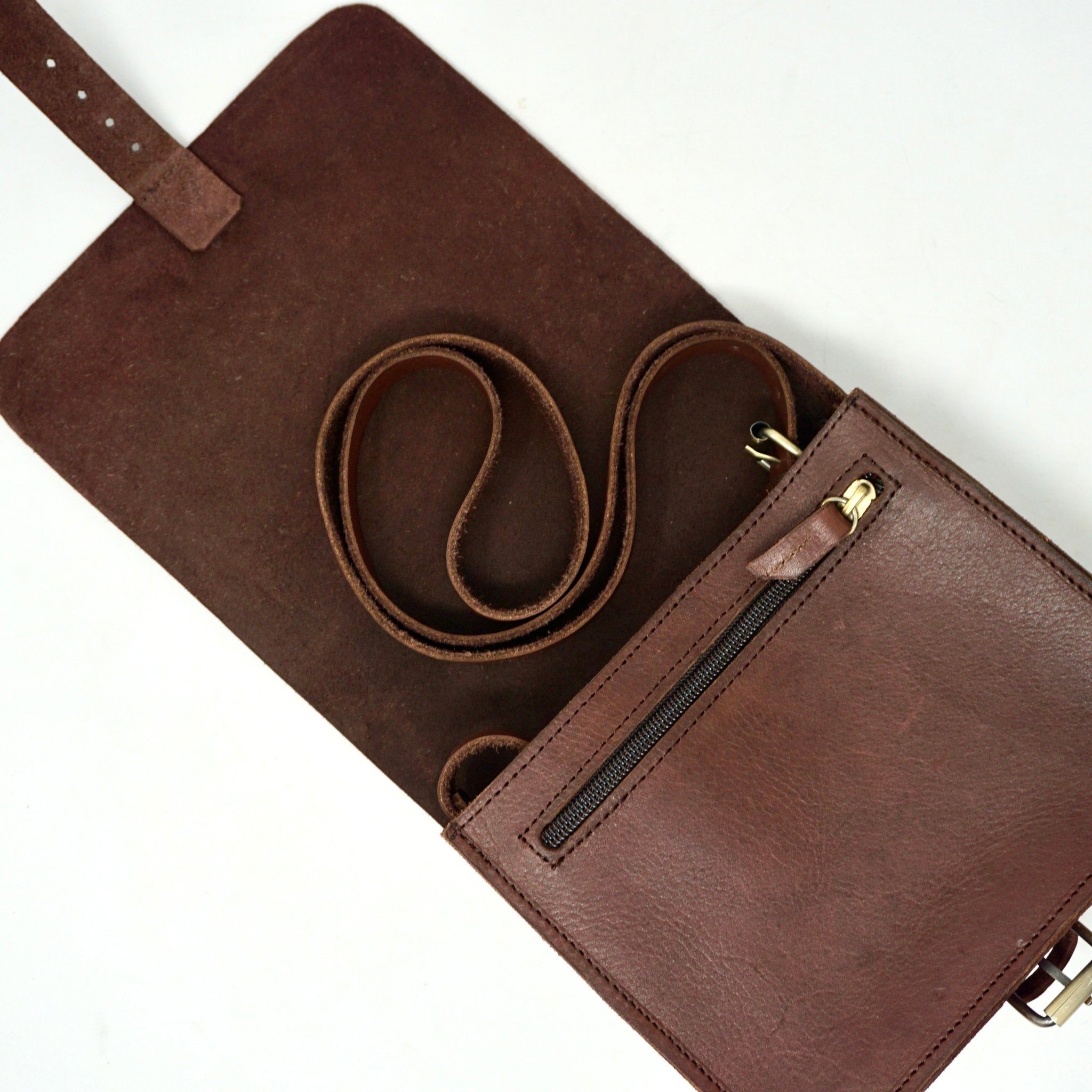 Unisex small leather Messenger Bag - dark brown - Artisan Stories