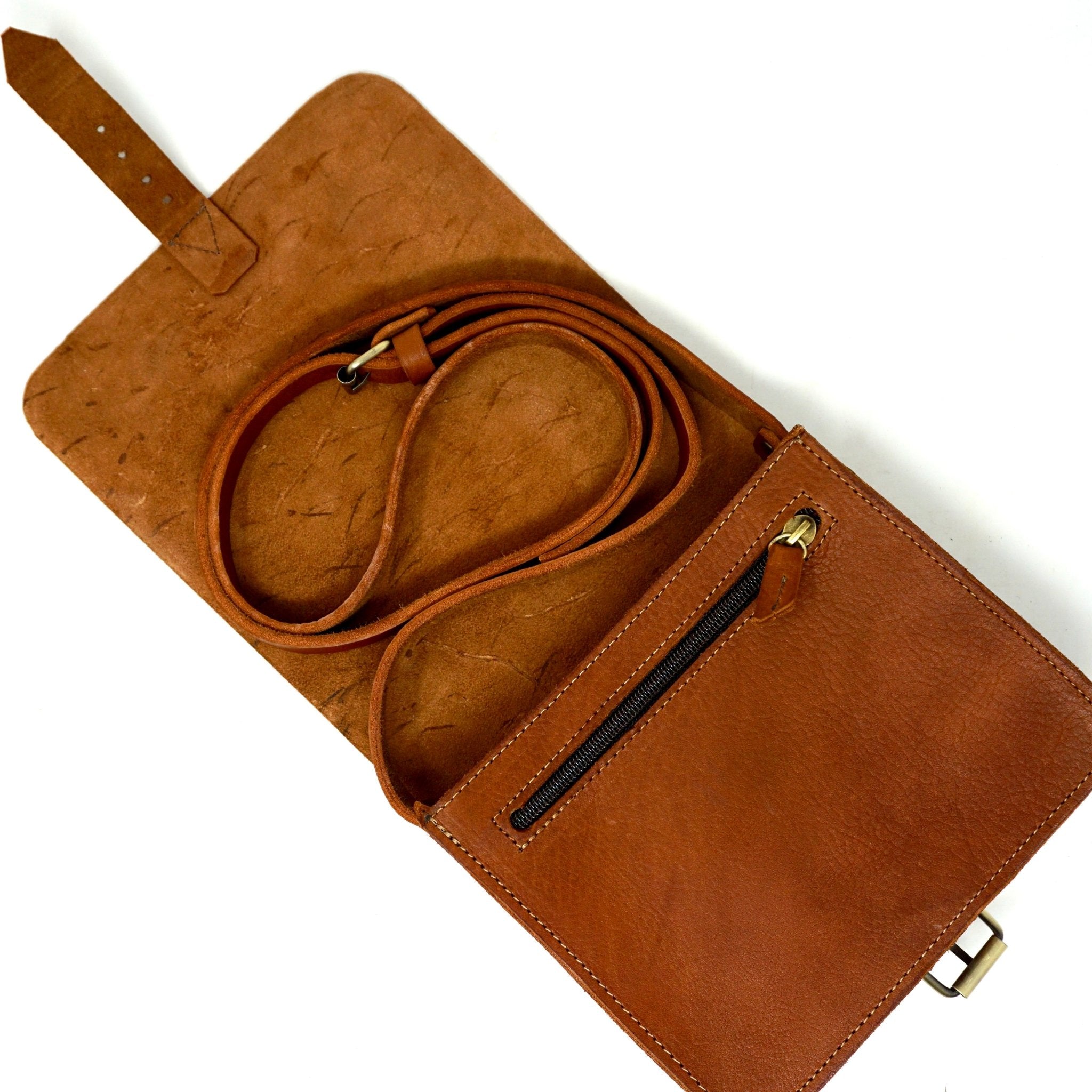 Unisex small leather Messenger Bag - tan - Artisan Stories