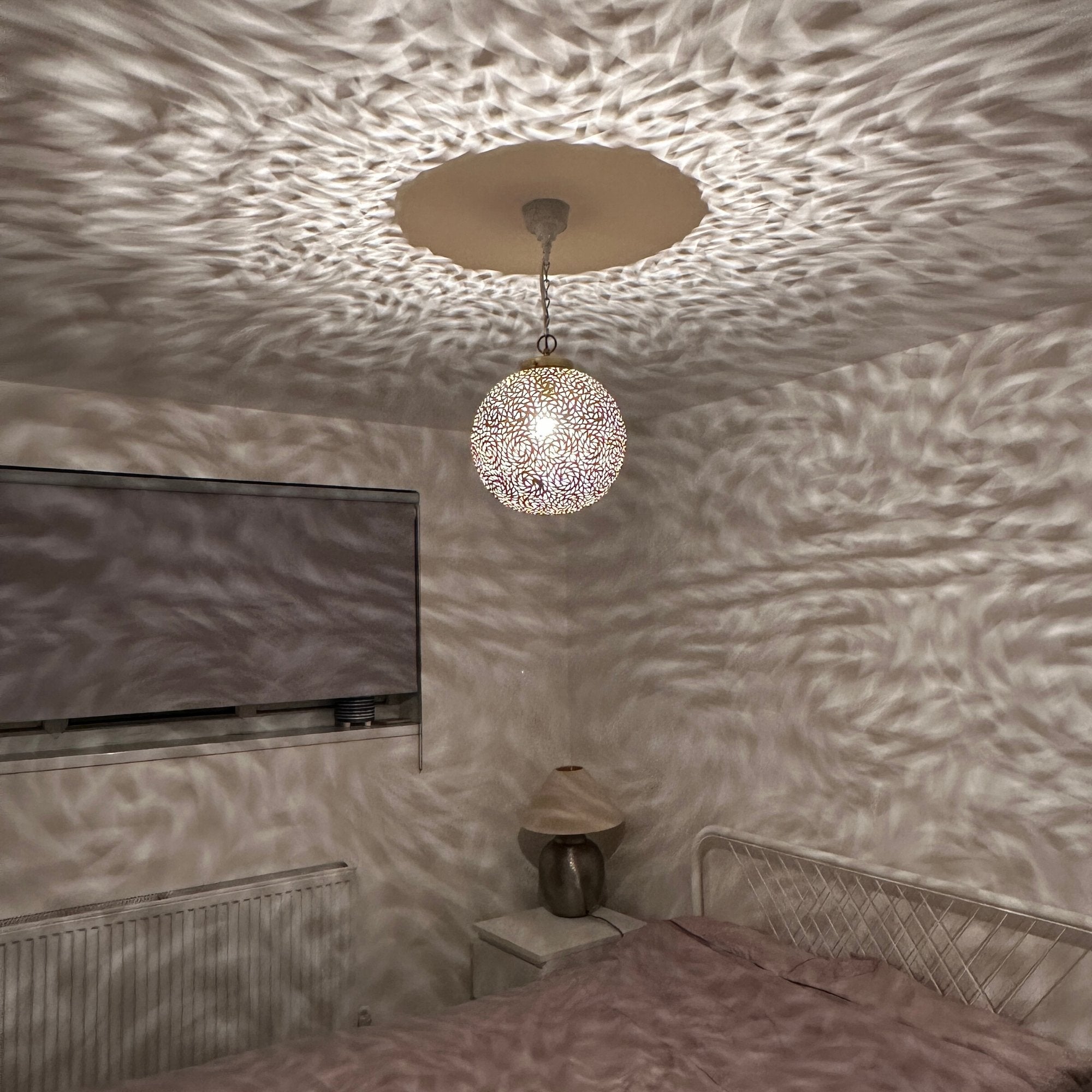 Moroccan Globe ceiling light - Artisan Stories