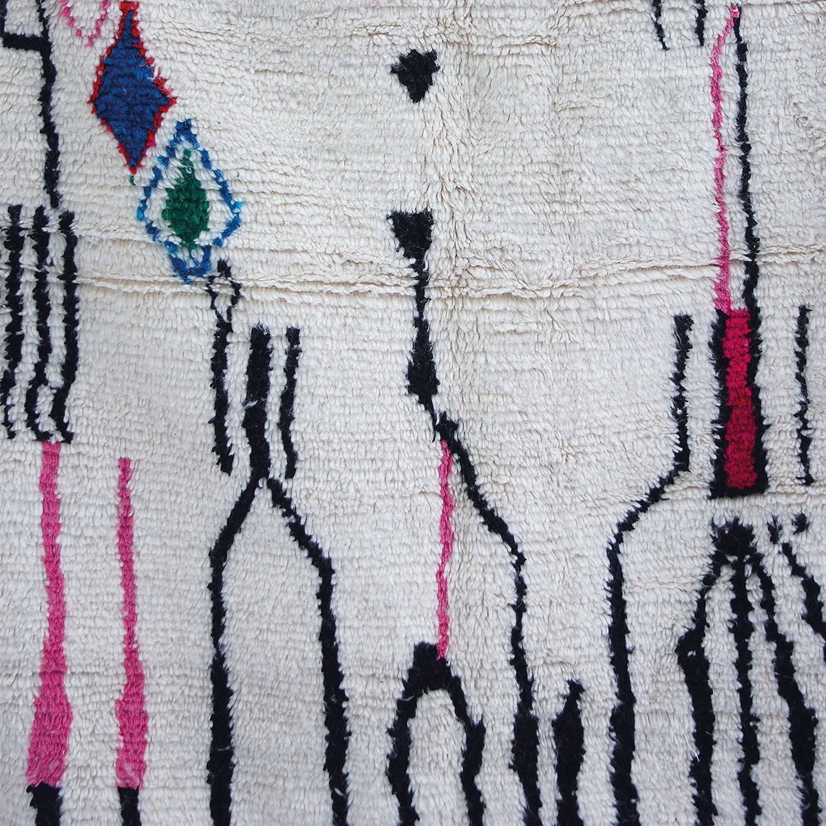 Morrocan Azilal rug No 1088 238 x 142cm - Artisan Stories